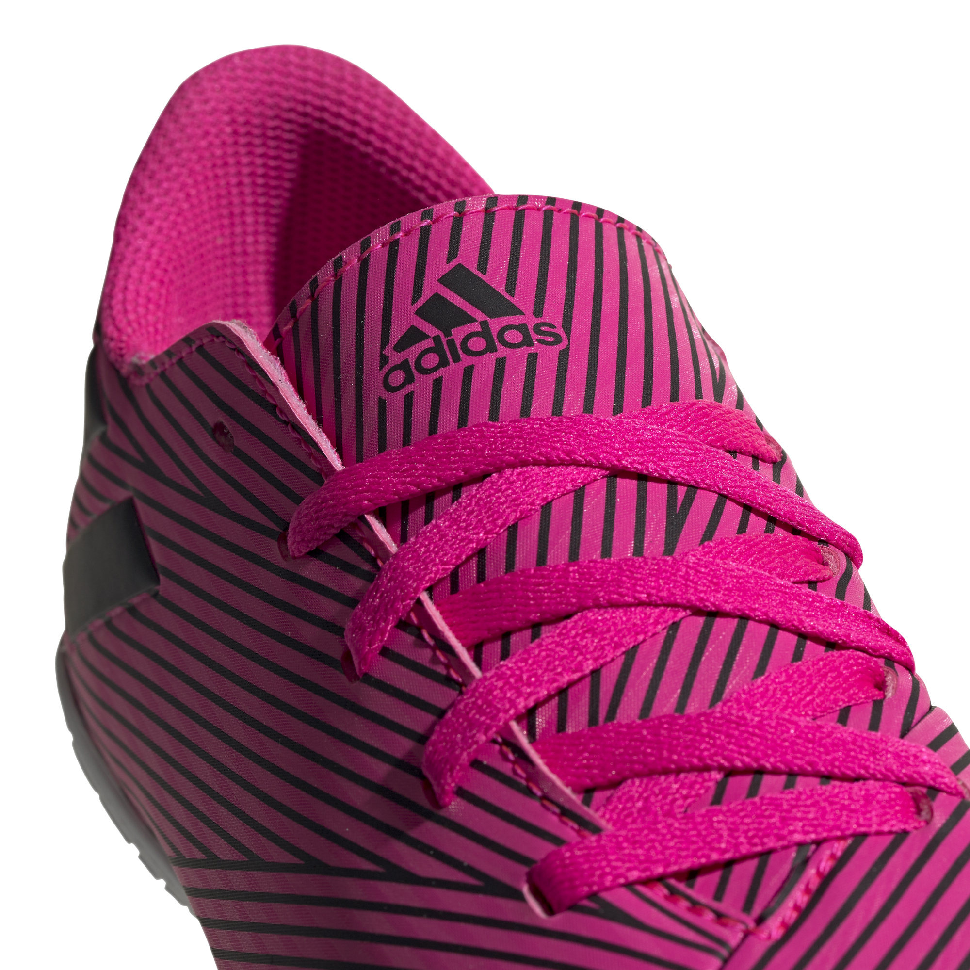 F99939 NEMEZIZ 19.4 IN J shock pink/core black/shock pink