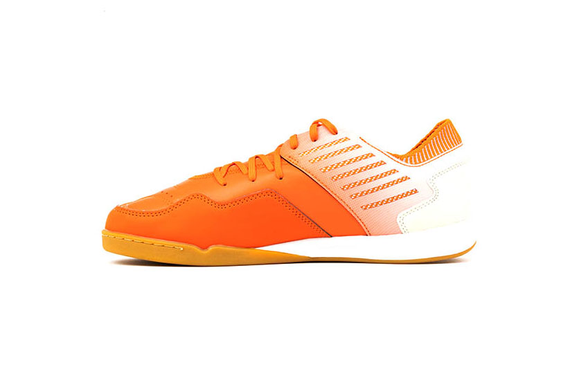 81623U-HL6 UMBRO CHALEIRA II PRO - JNR TANGERINE TANGO / BLACK / WHITE