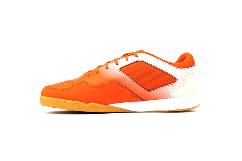 81624U-HL6 UMBRO CHALEIRA II LIGA - JNR TANGERINE TANGO / BLACK / WHITE