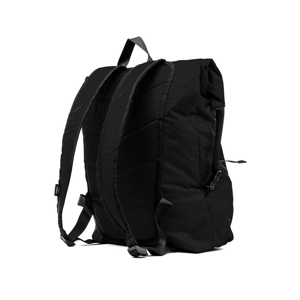 30789U-090 PADDED ROLL TOP BACKPACK BLACK / WHITE