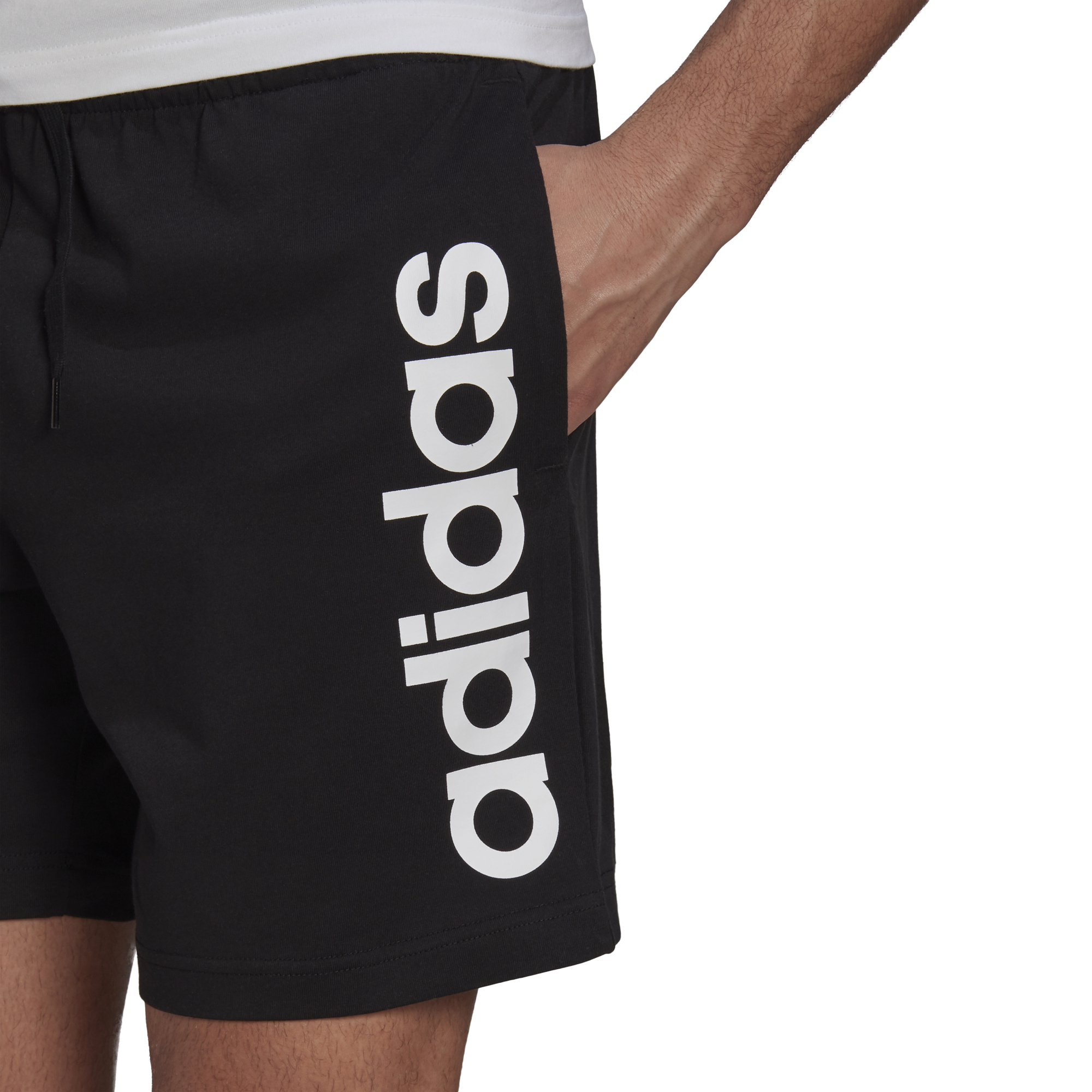 ESSENTIALS SHORT