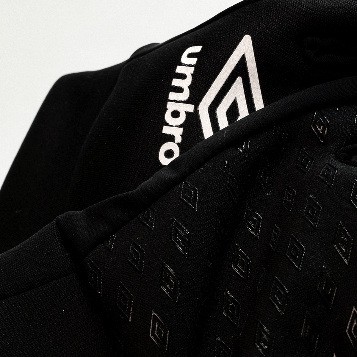 FIELD PLAYER GLOVE BLACK / WHITE