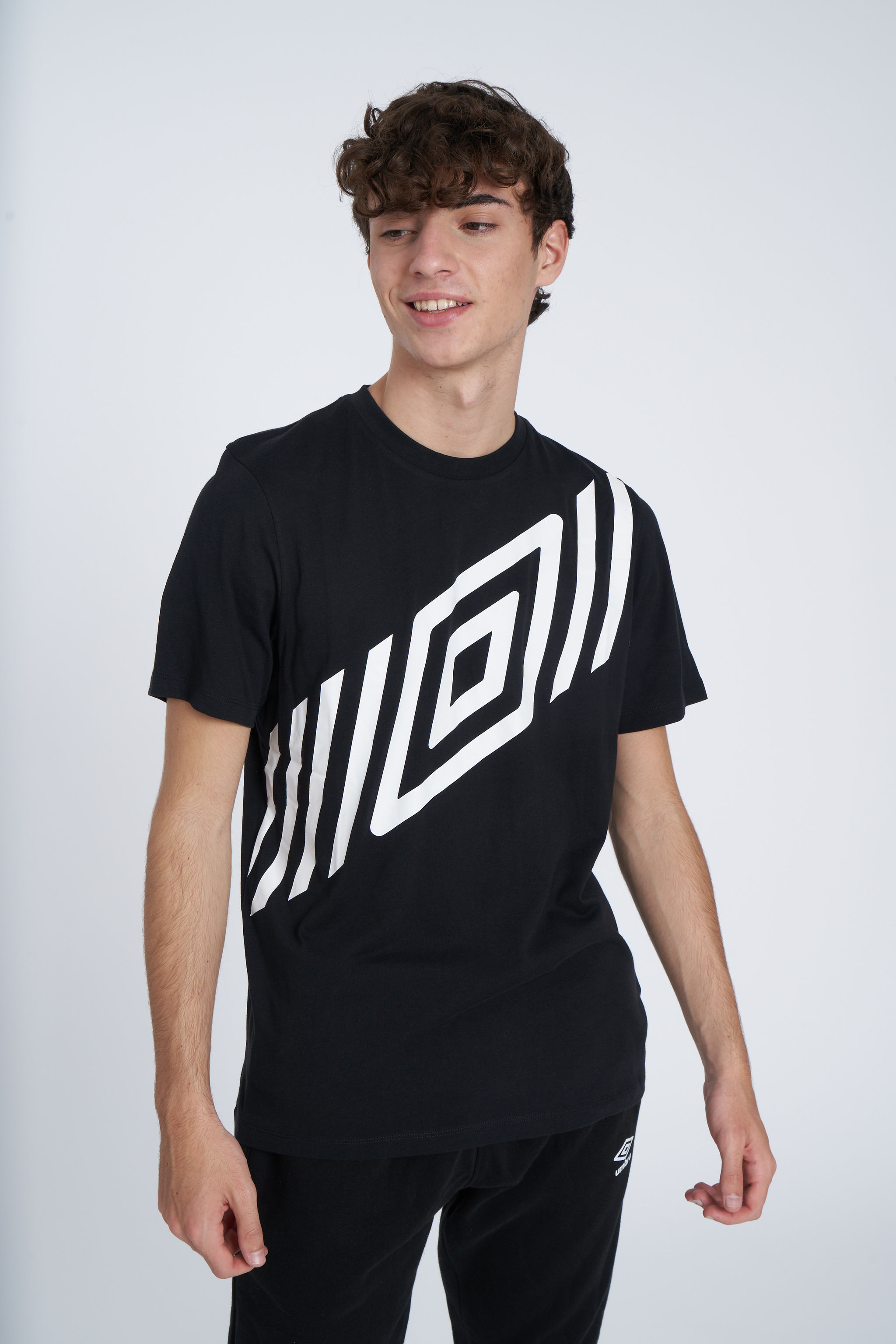 FW DIAMOND SASH GRAPHIC TEE BLACK