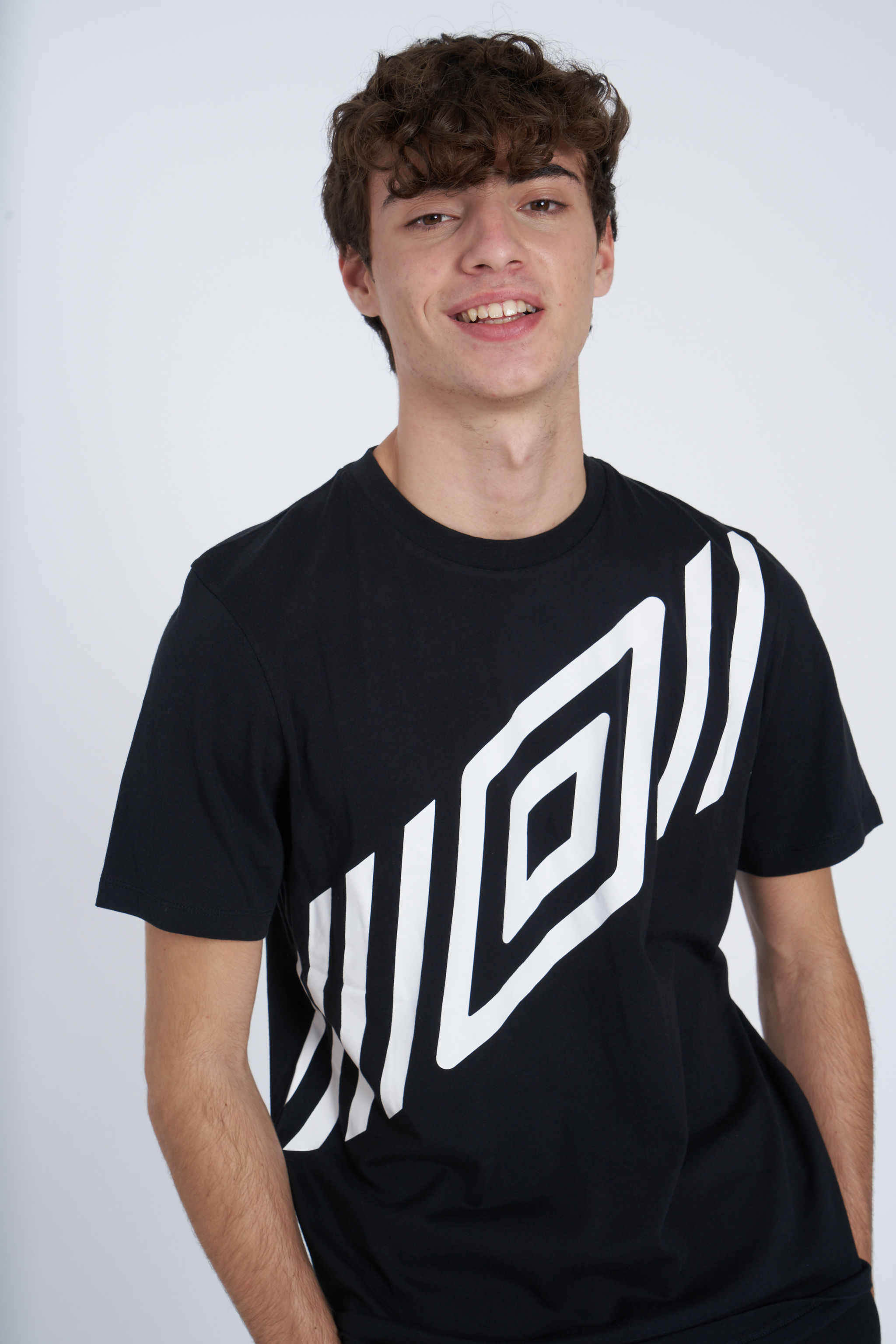 FW DIAMOND SASH GRAPHIC TEE BLACK