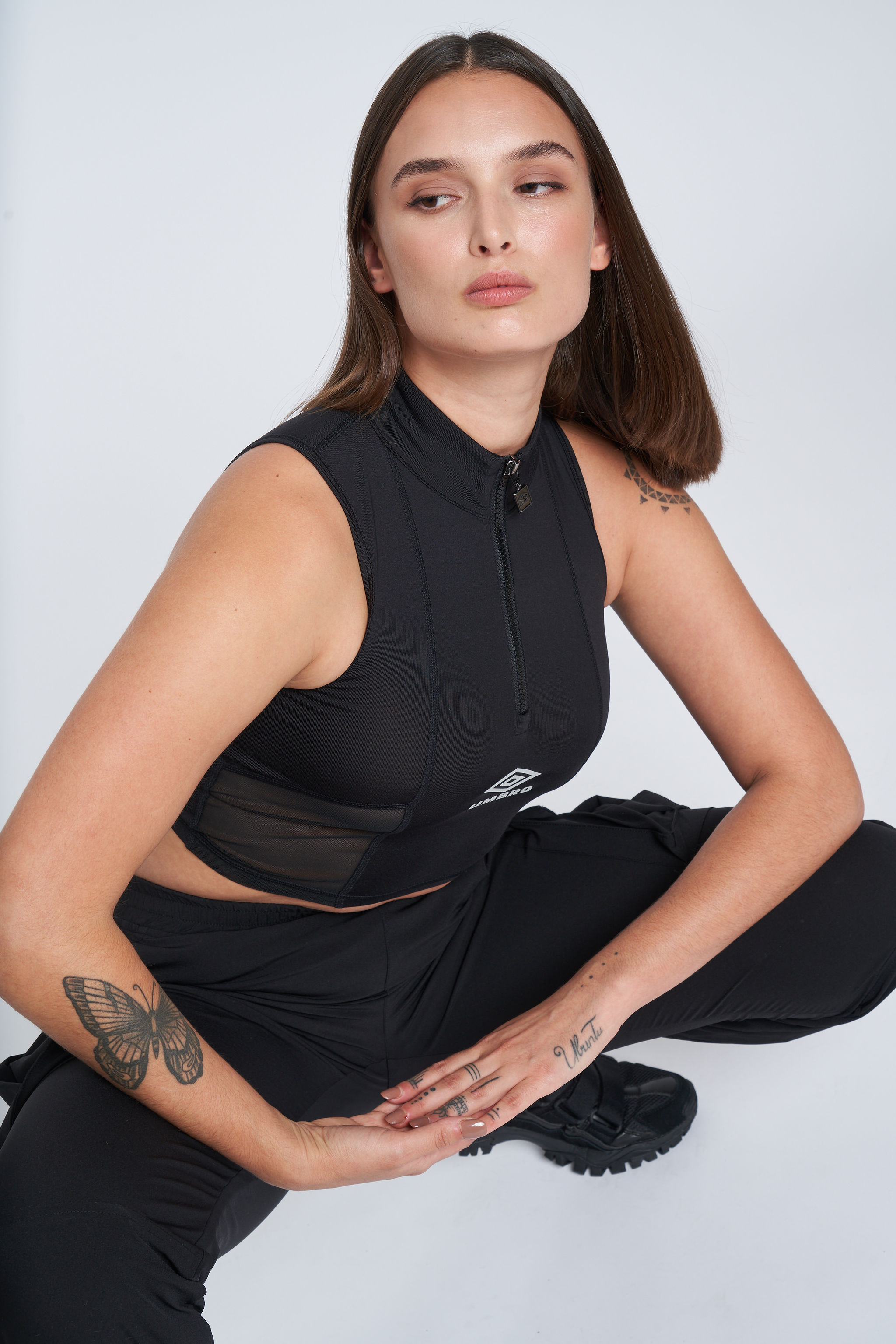 UMBRO REFLECTIVE TECH CROP TOP - WMNS BLACK / REFLECTIVE
