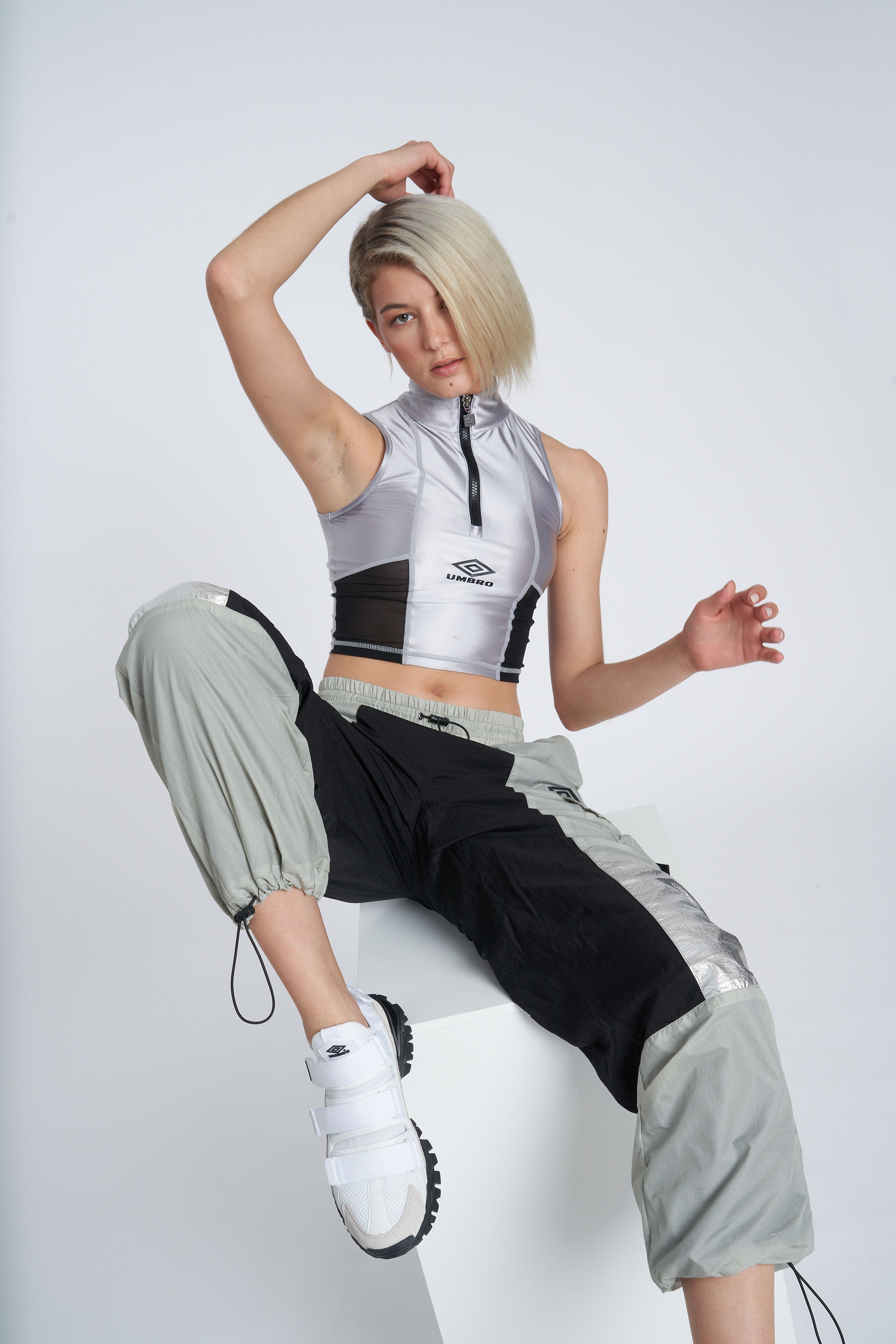 UMBRO REFLECTIVE TECH PANT - WMNS MIST / BLACK / REFLECTIVE
