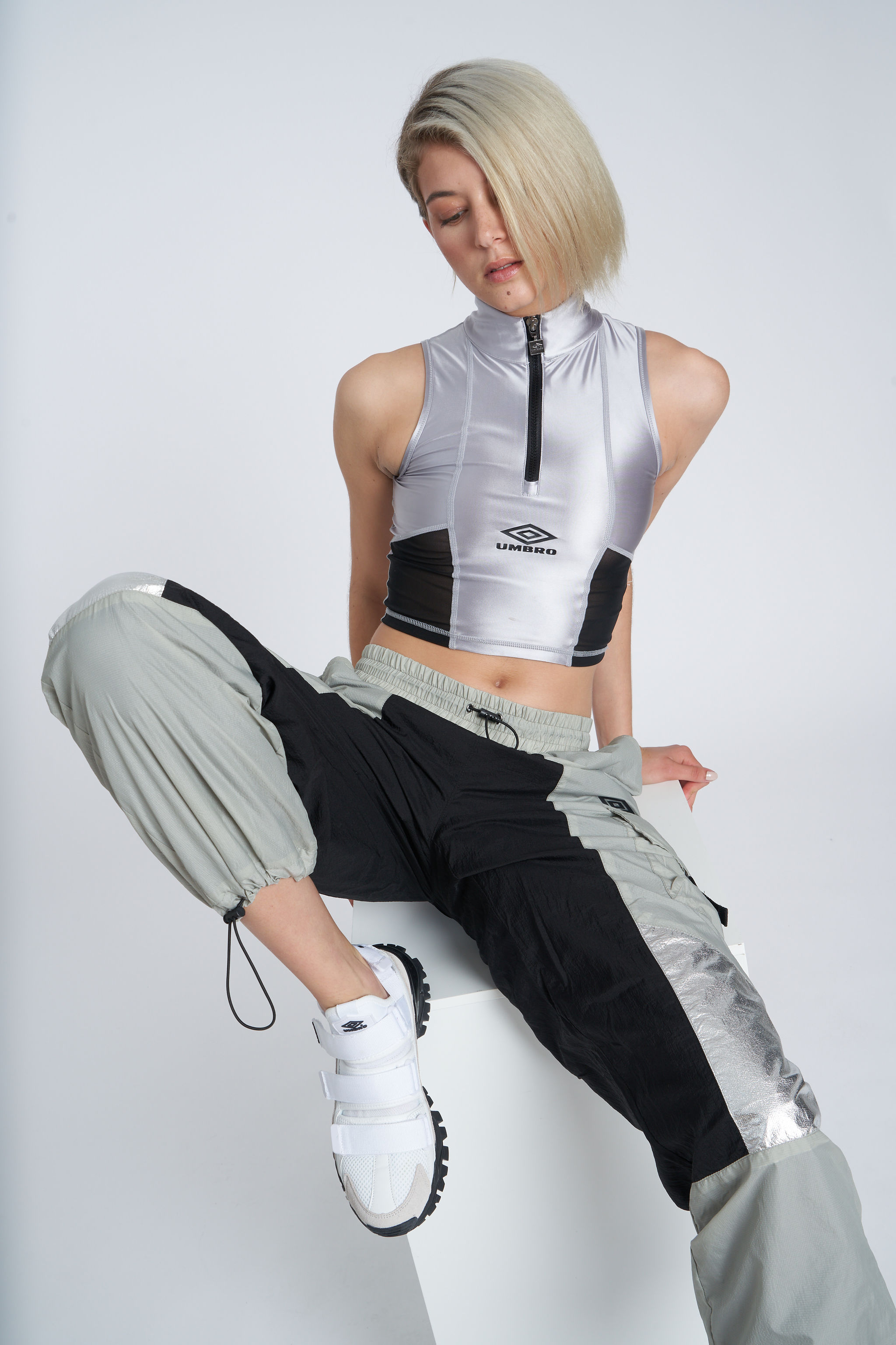 UMBRO REFLECTIVE TECH PANT - WMNS MIST / BLACK / REFLECTIVE