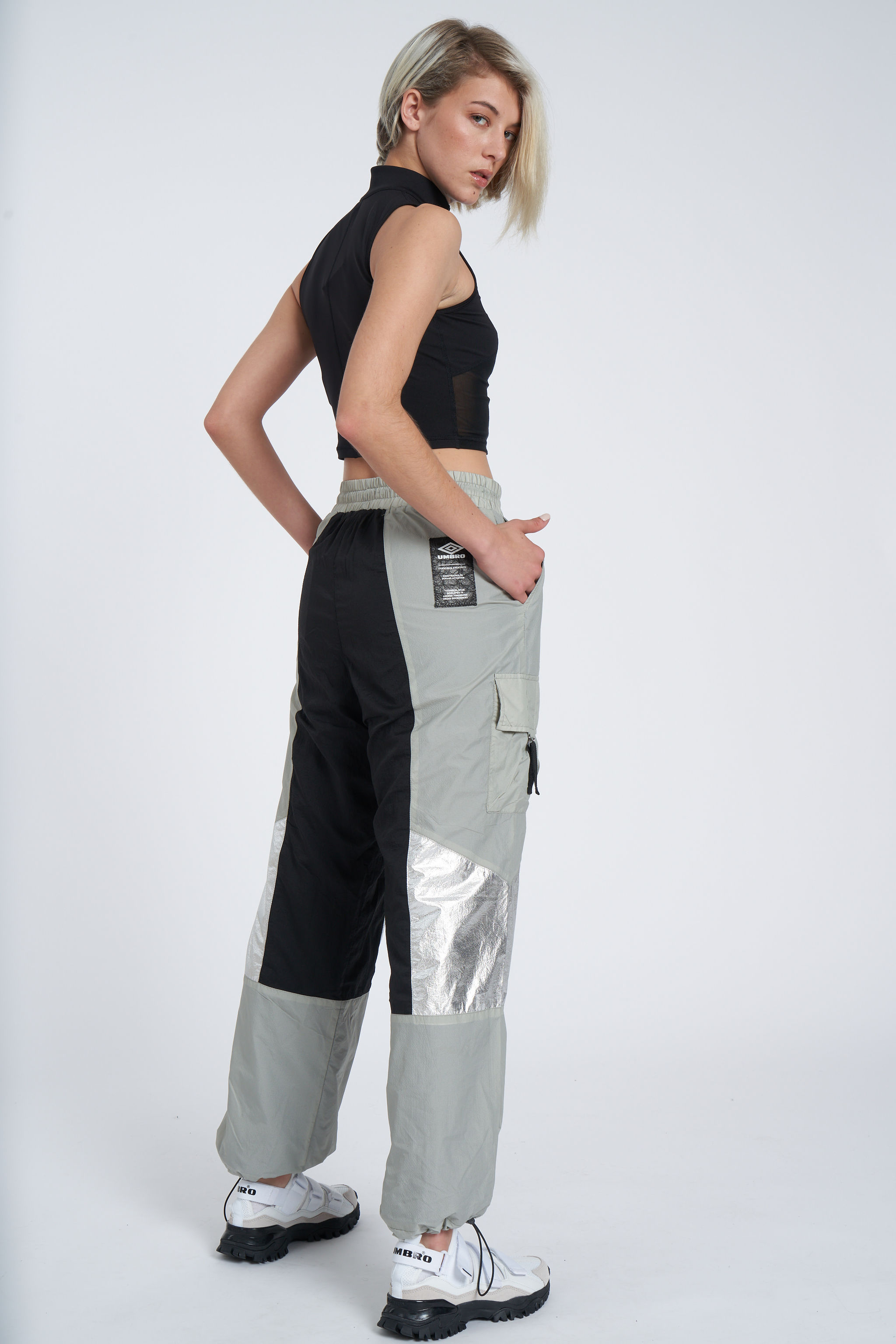 UMBRO REFLECTIVE TECH PANT - WMNS MIST / BLACK / REFLECTIVE