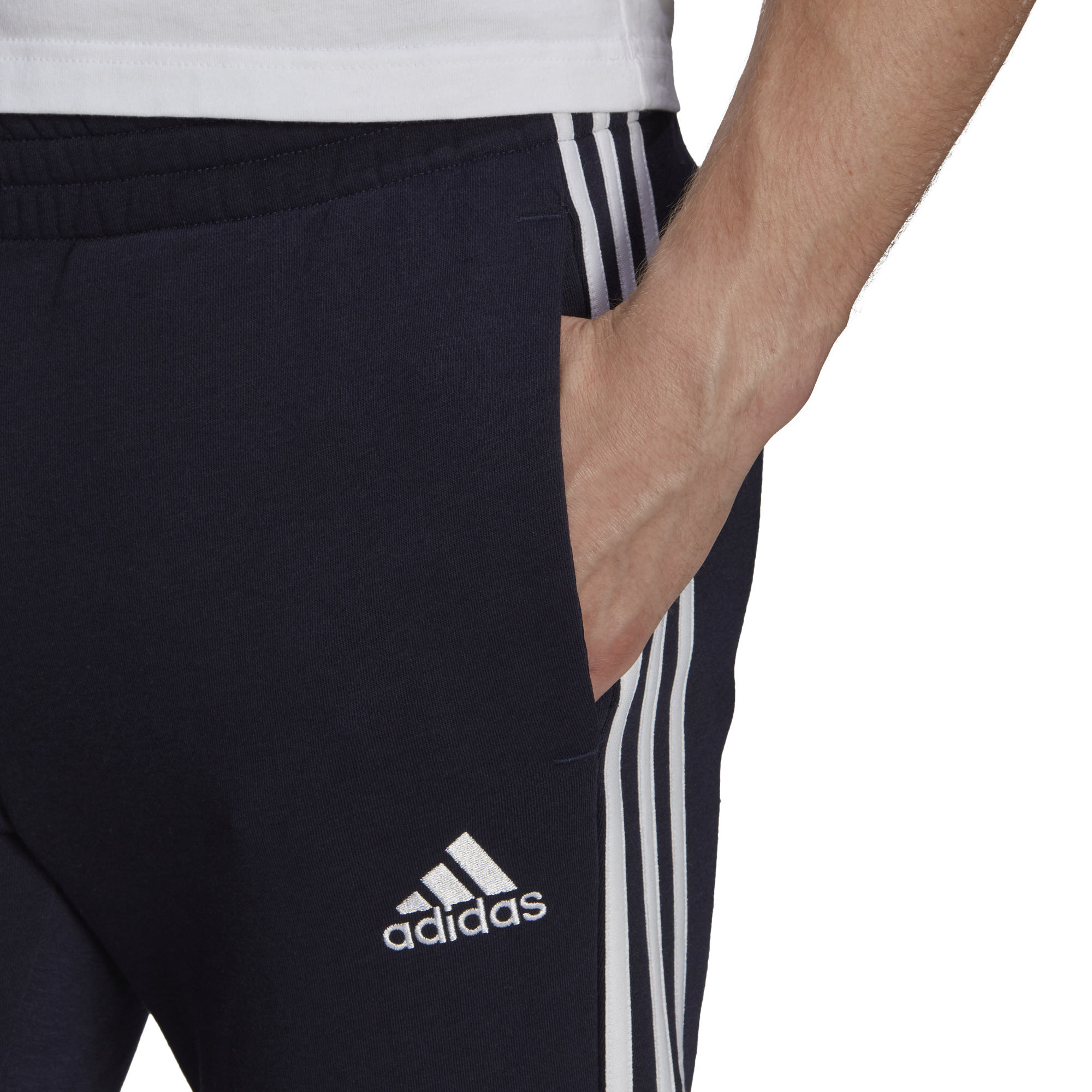 ESSENTIALS TAPERED CUFF 3 STRIPES PANTS