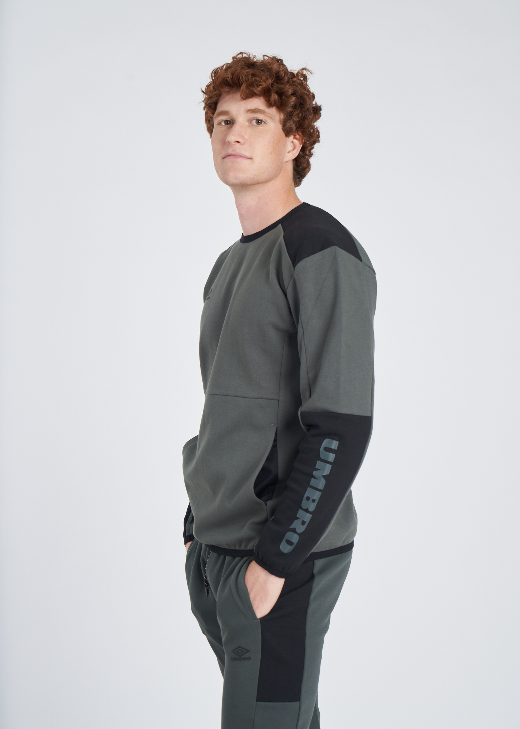 UTILITY CLR BLOCK SWEAT URBAN CHIC / BLACK