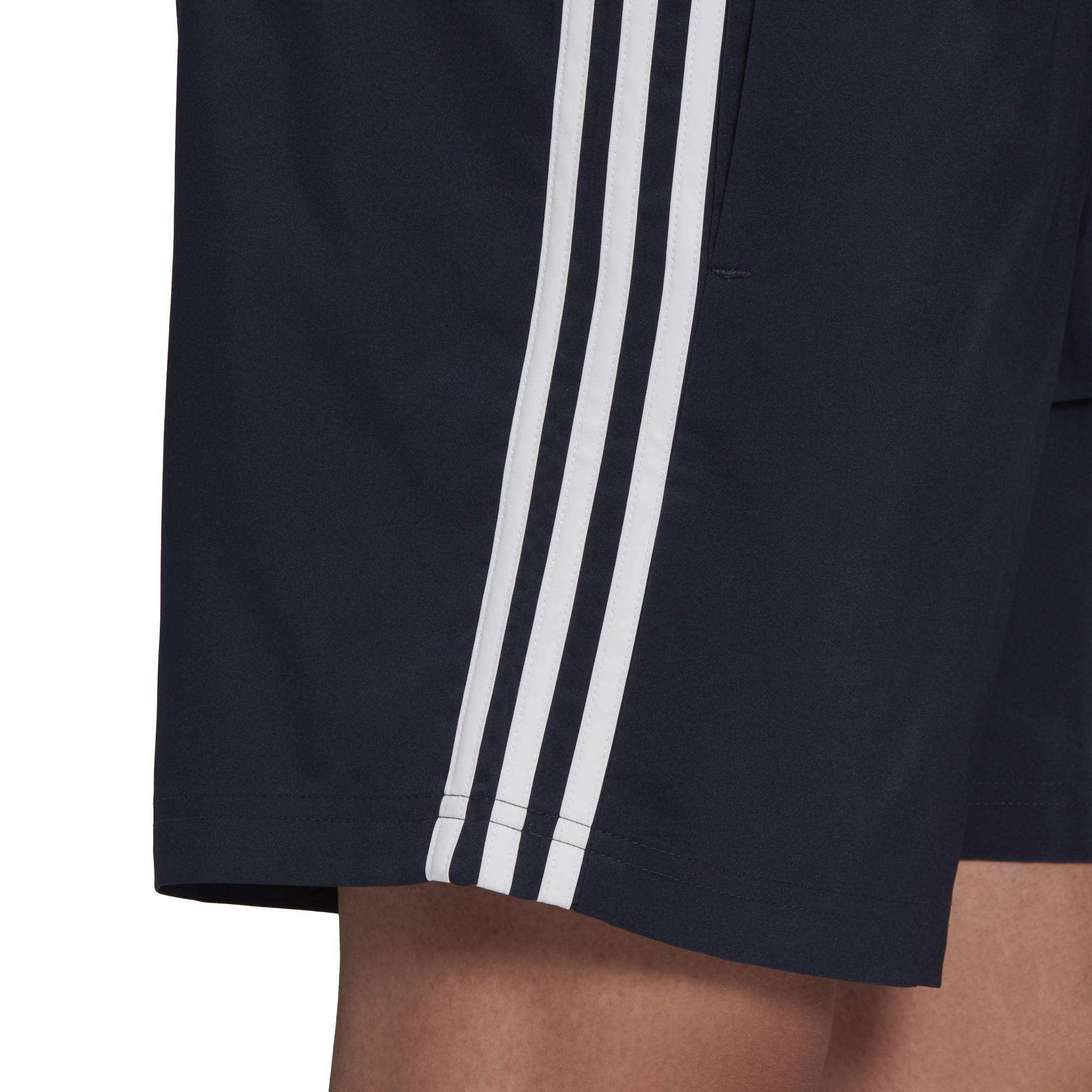 Short Adidas Essentials