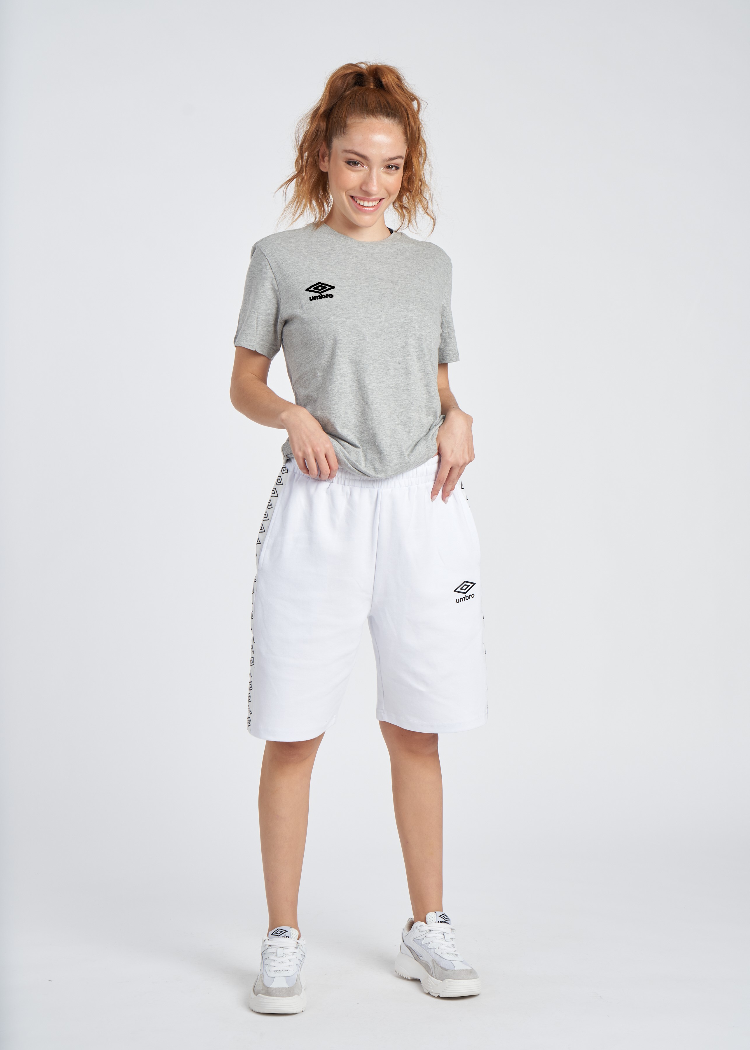 Camiseta Umbro Small Logo Cotton Tee Grey Marl / Black