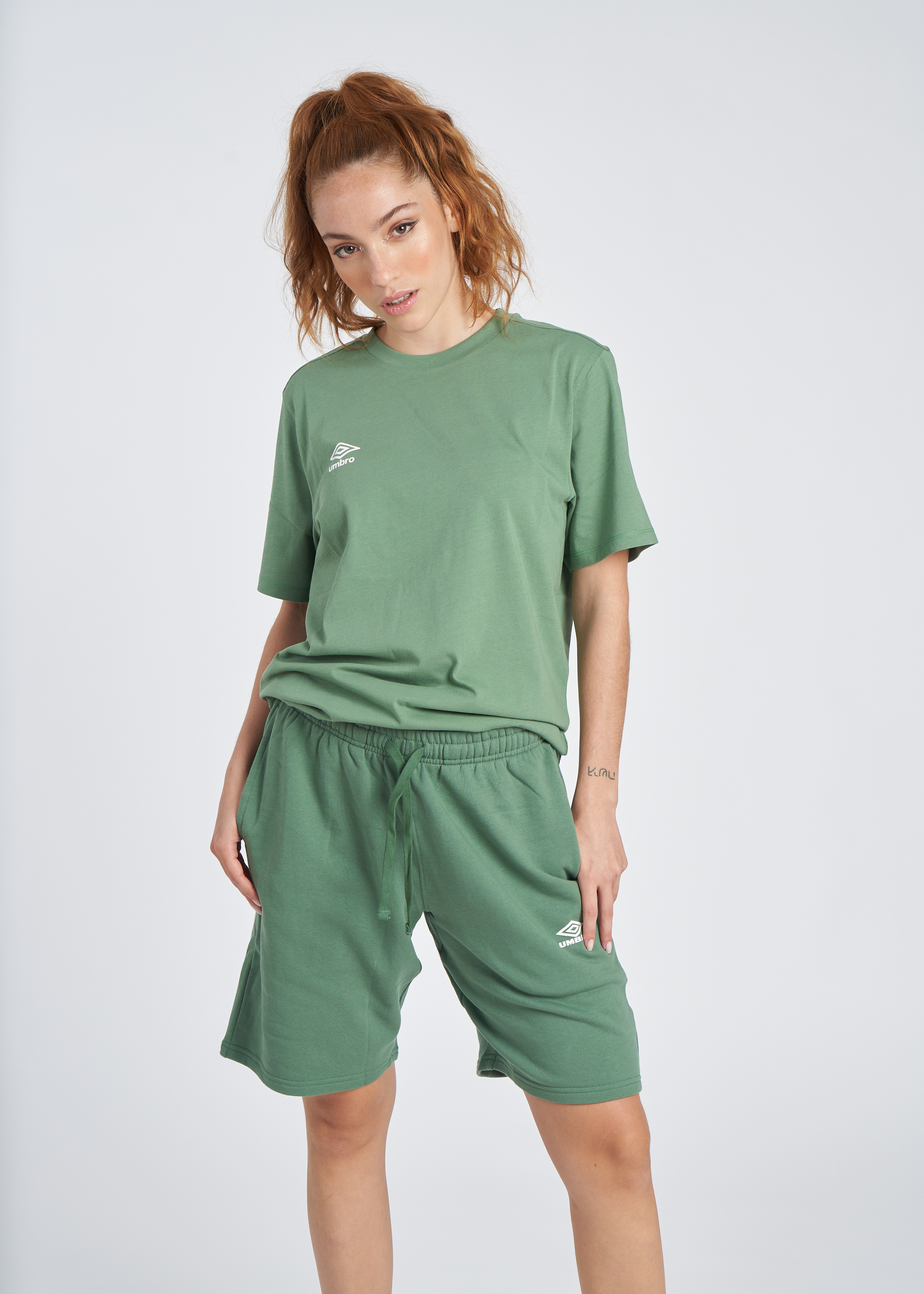 Camiseta Umbro Small Logro Cotton Tee Dark Ivy