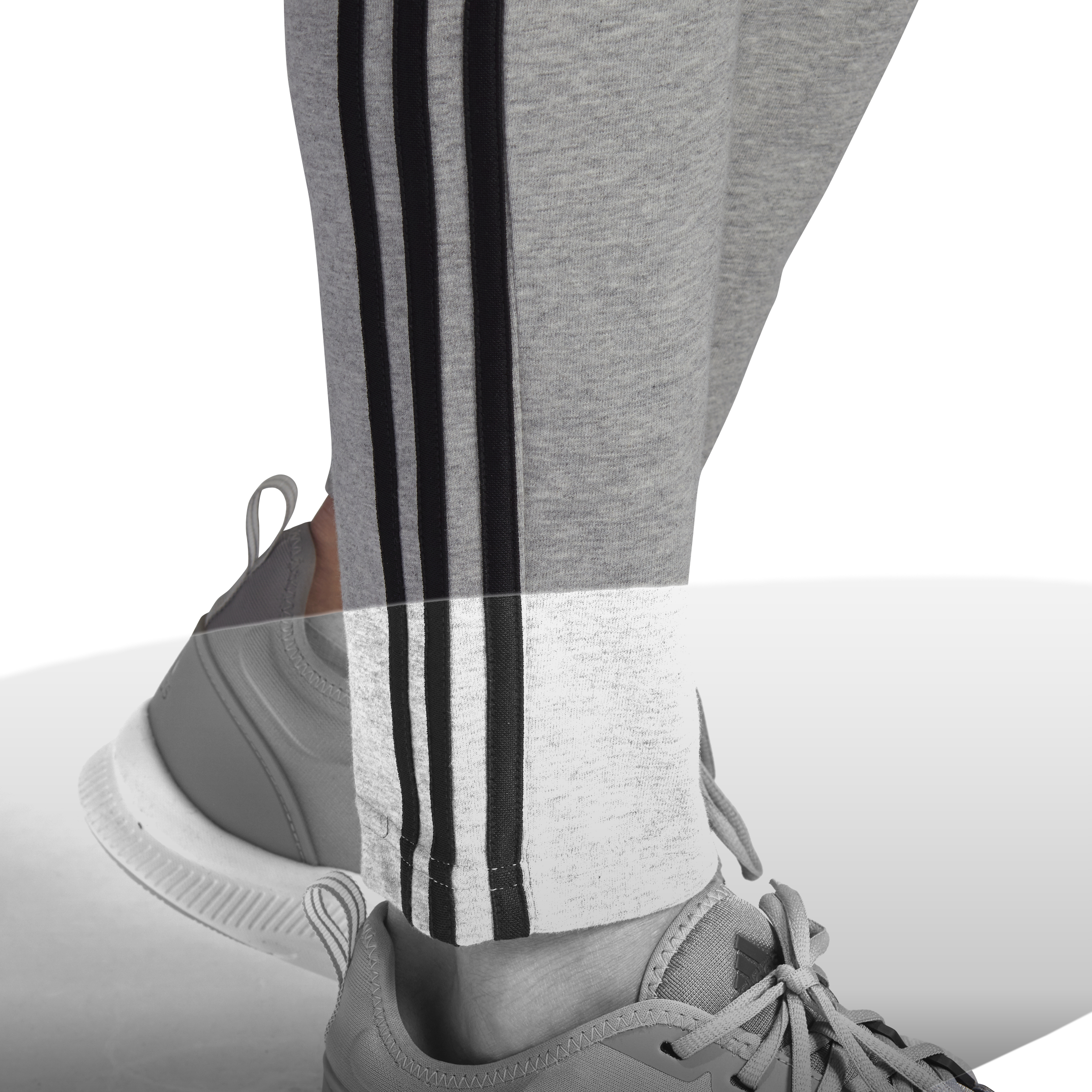 Pantalón Adidas Essencials Gris