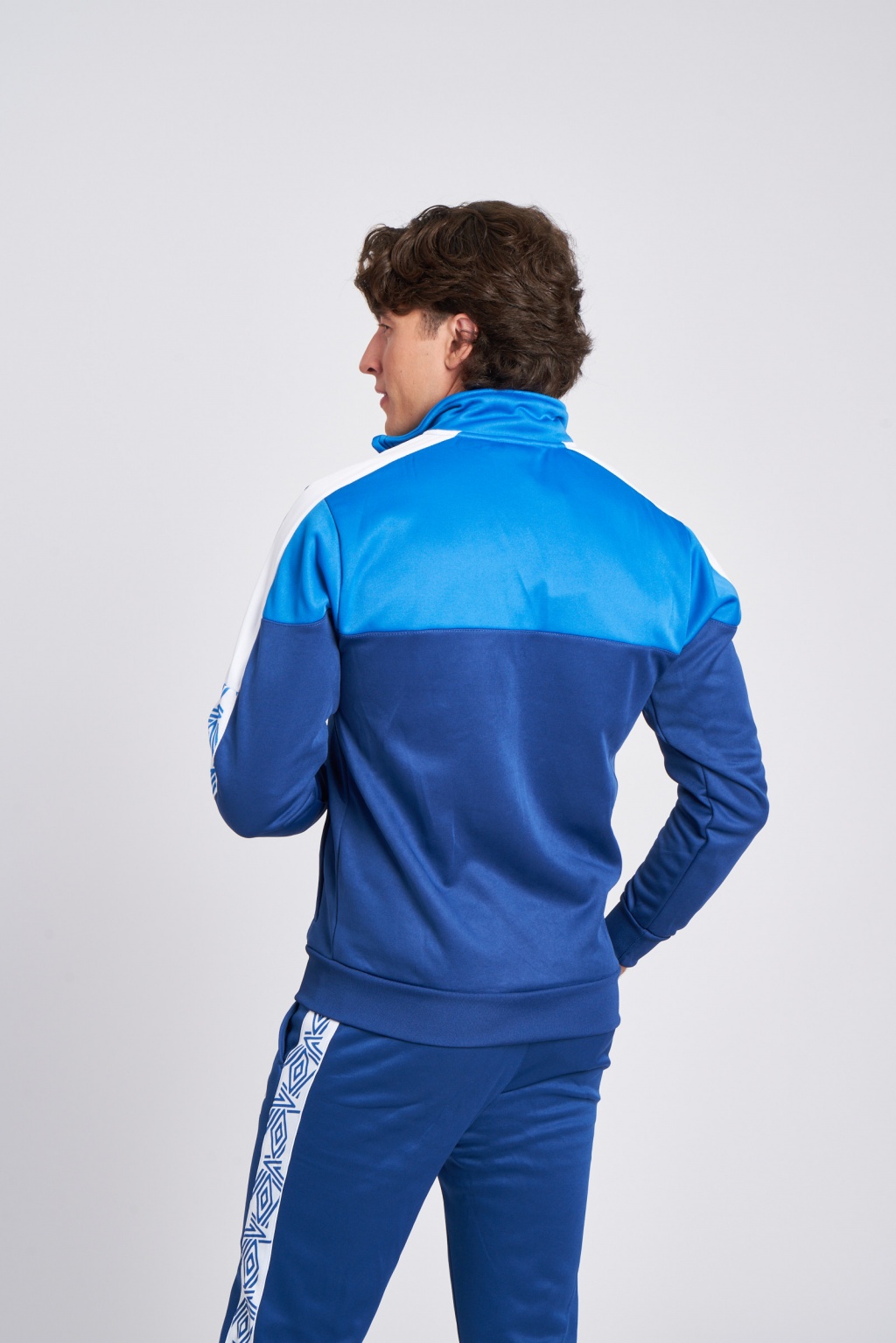 Chaqueta Umbro Rayo Vallecano Walking/22 Player Jacket