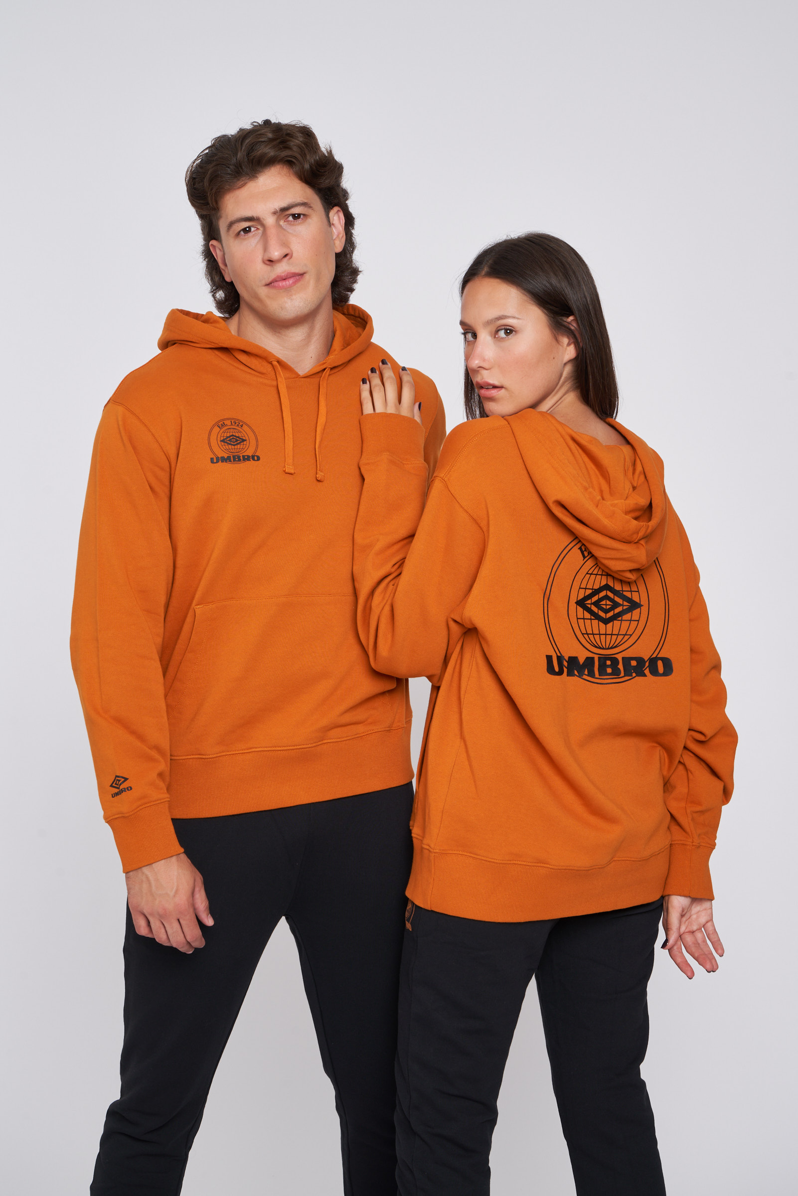 SUDADERA UMBRO COLLEGIATE GRAPHIC HOODIE