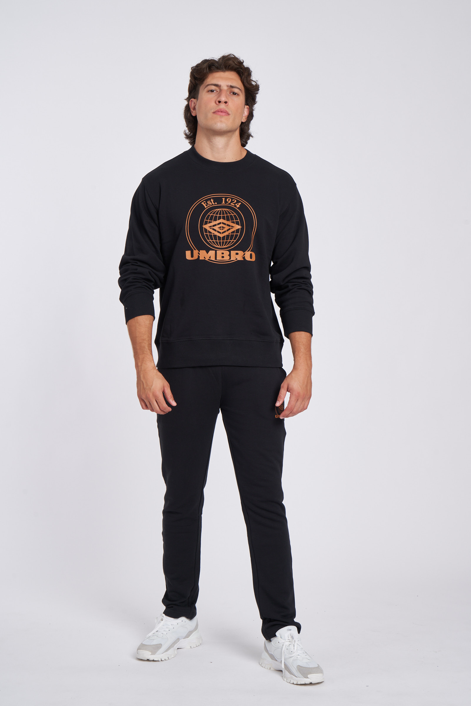 PANTALÓN UMBRO COLLEGIATE GRAPHIC JOGGER