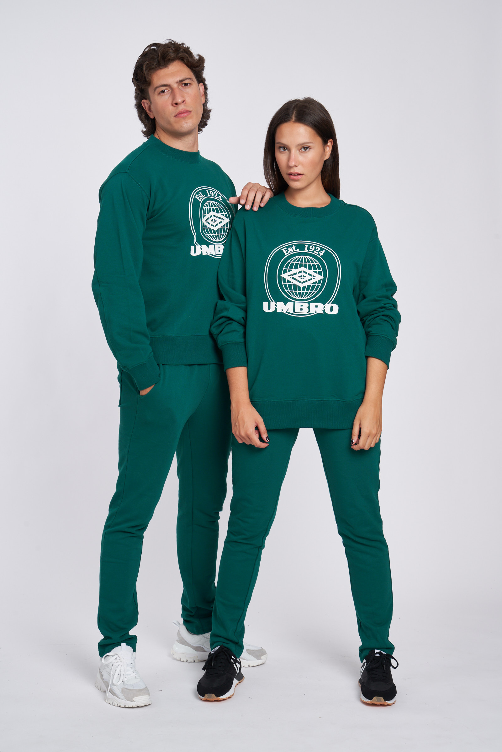 PANTALÓN UMBRO COLLEGIATE GRAPHIC JOGGER