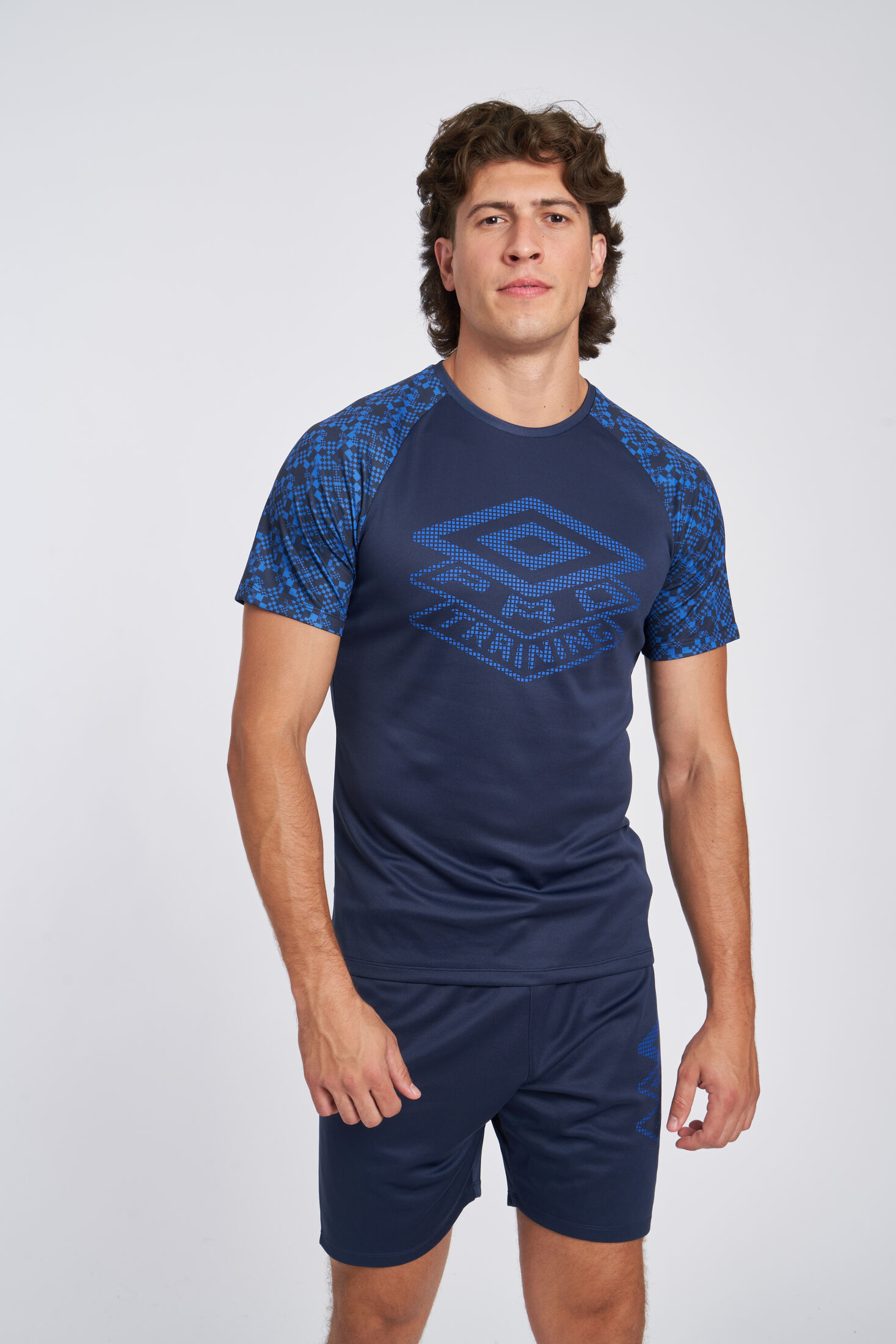 CAMISETA UMBRO PRO TRAINING ACTIVE GRAPHIC SLEEVE JERSEYDARK NAVY / REGAL BLUE