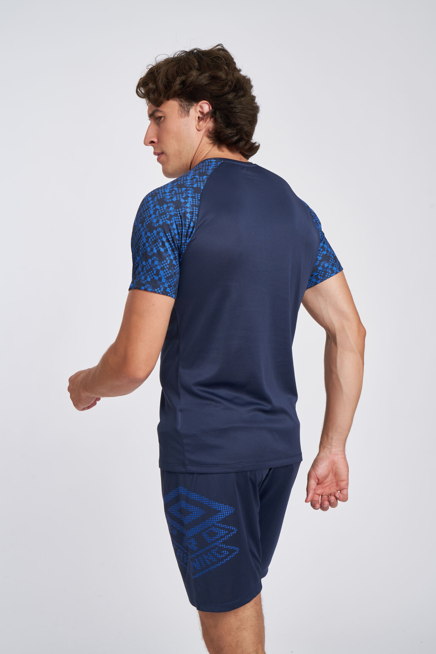 CAMISETA UMBRO PRO TRAINING ACTIVE GRAPHIC SLEEVE JERSEYDARK NAVY / REGAL BLUE