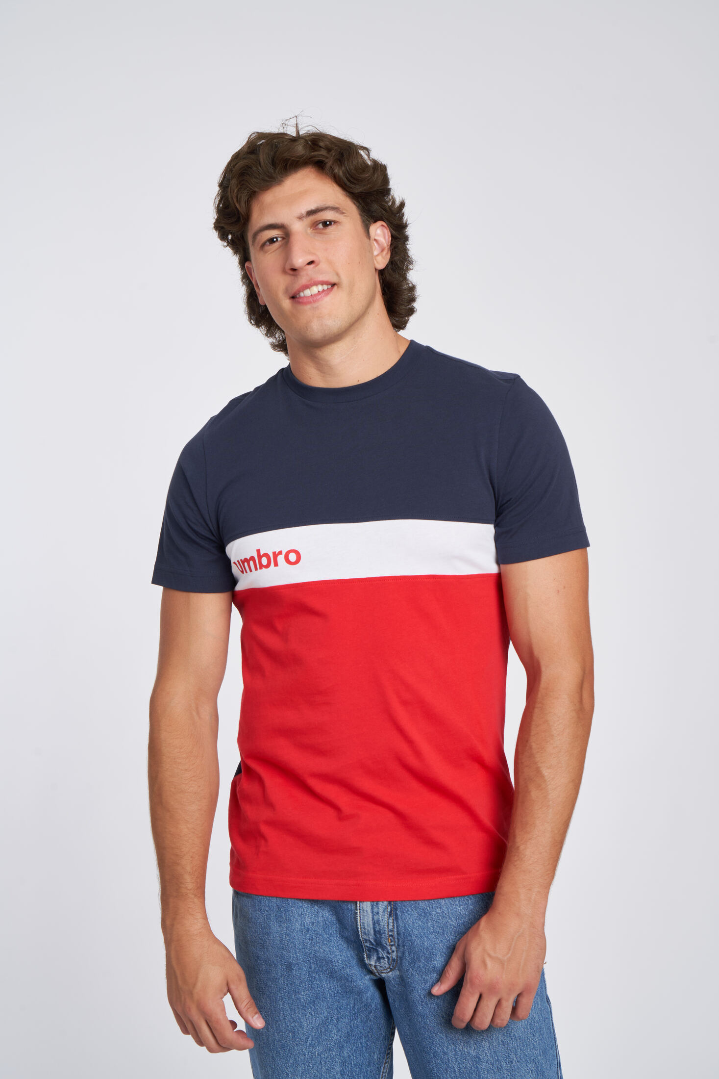 CAMISETA UMBRO FW SPORTSWEAR T-SHIRTDARK NAVY / VERMILLION / BRILLIANT WHITE