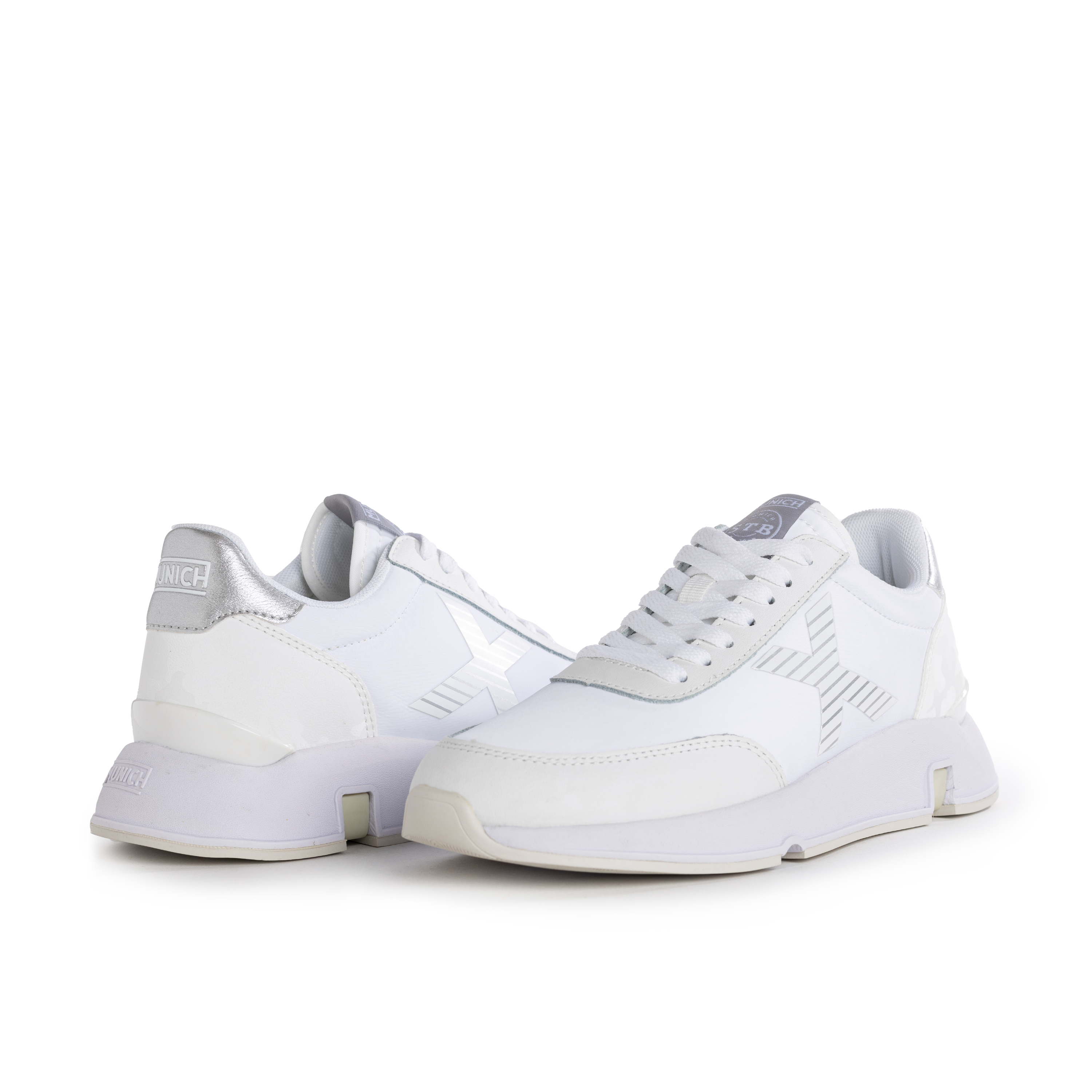 Zapatilla Munich Versus 46 