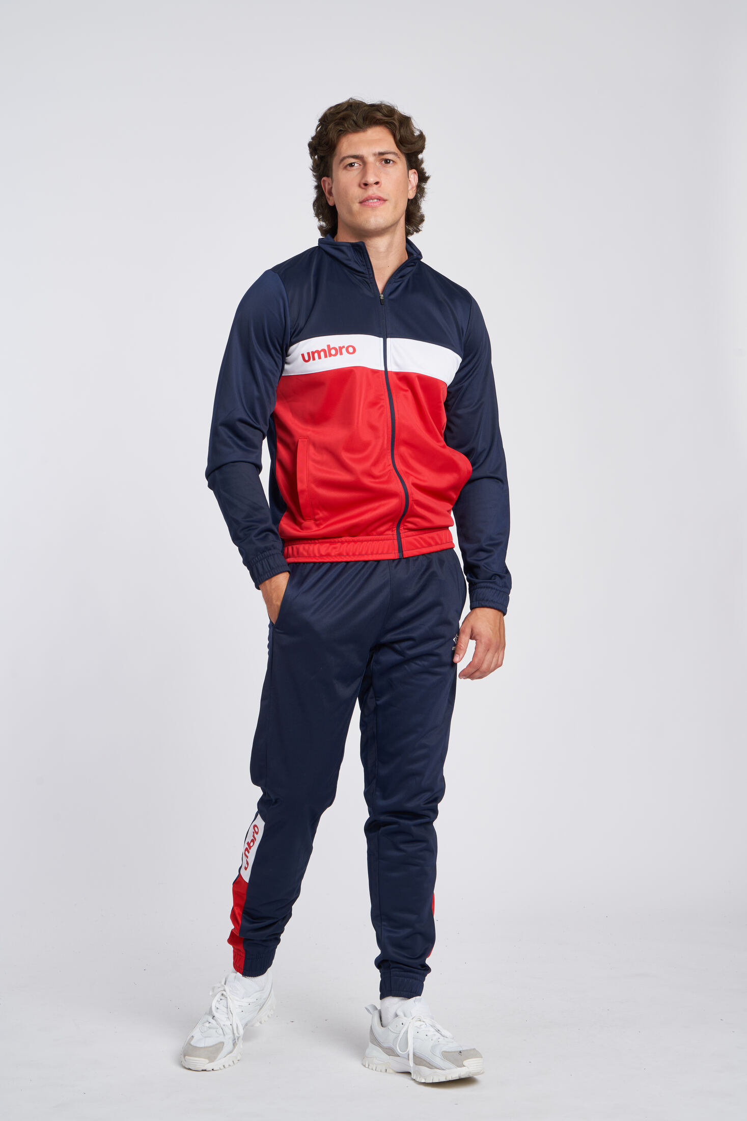 Pantalon Umbro Fw Sportswear Track Pant Dark Navy / Vermillion / Brilliant White