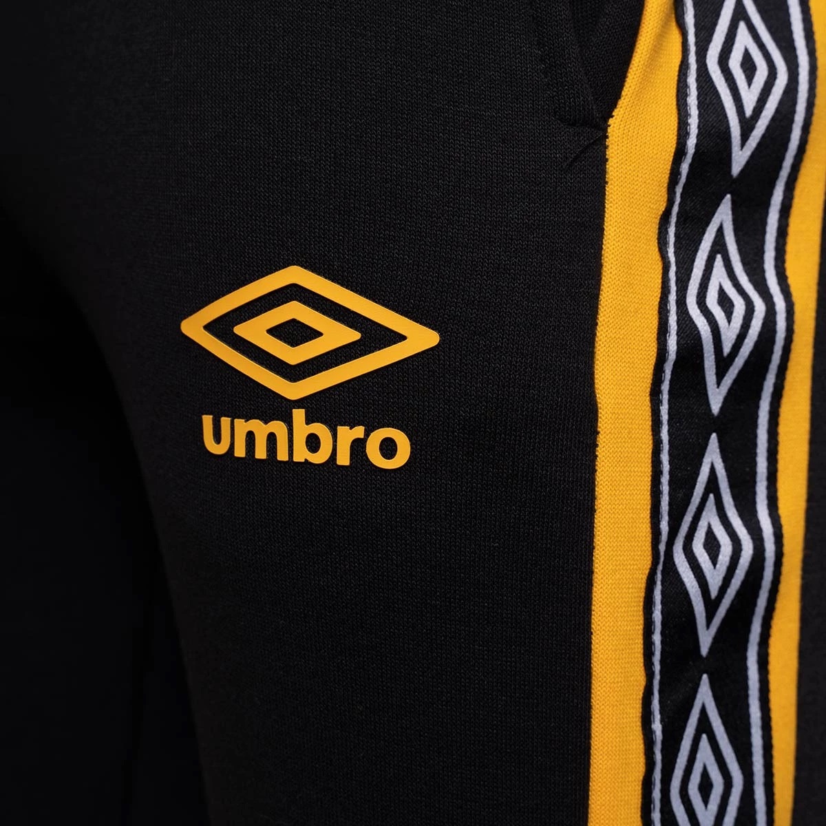 Chandal Umbro Crew Neck Tracksuit Black / Yellow
