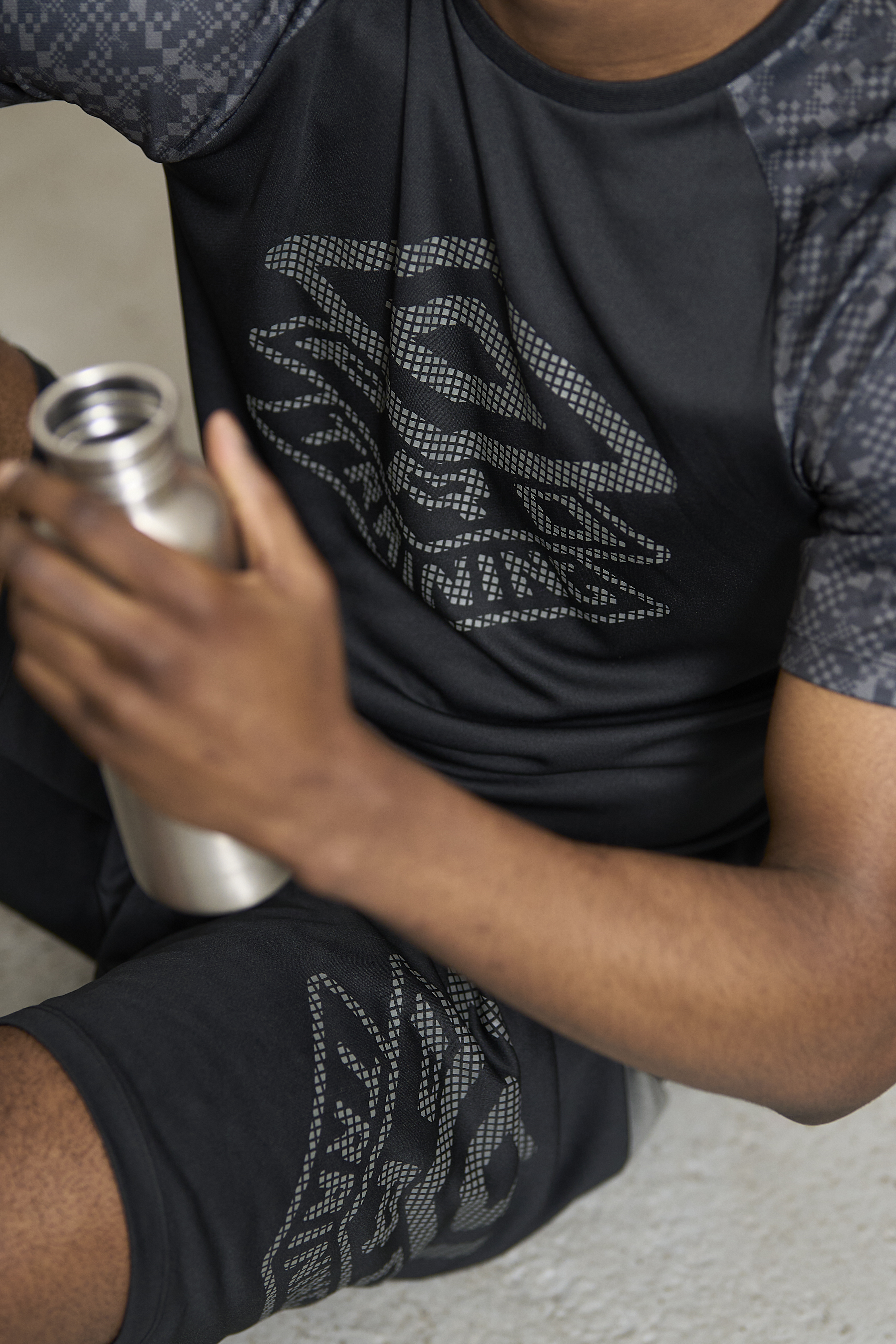 Camiseta Umbro Pro Training Active Graphic Sleeve Jerseyblack / Gunmetal