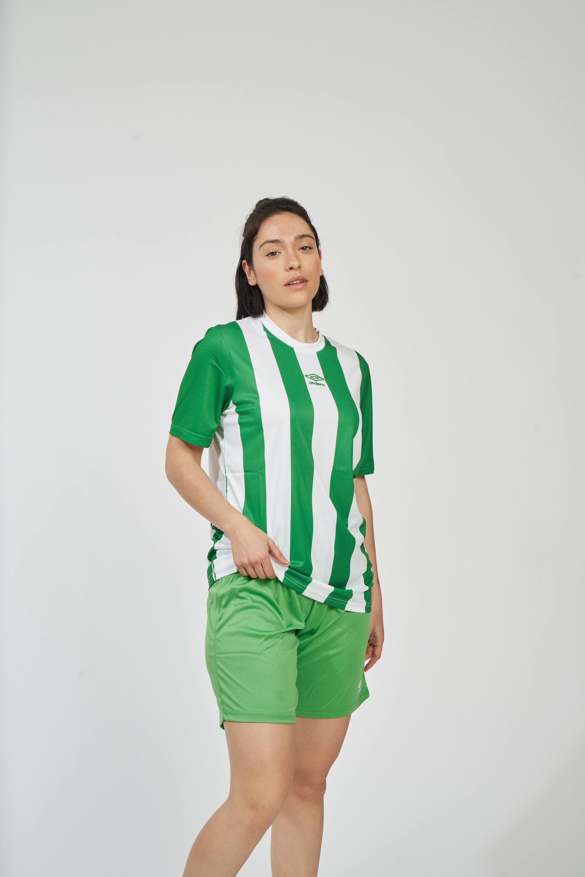Camiseta Umbro Brave Verde / Blanca Adulto