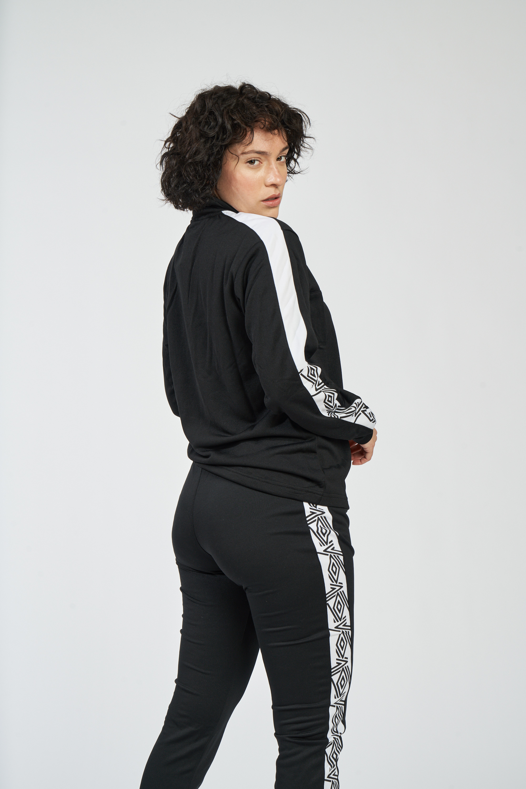 Sudadera Umbro Covadonga Negra / Blanca 