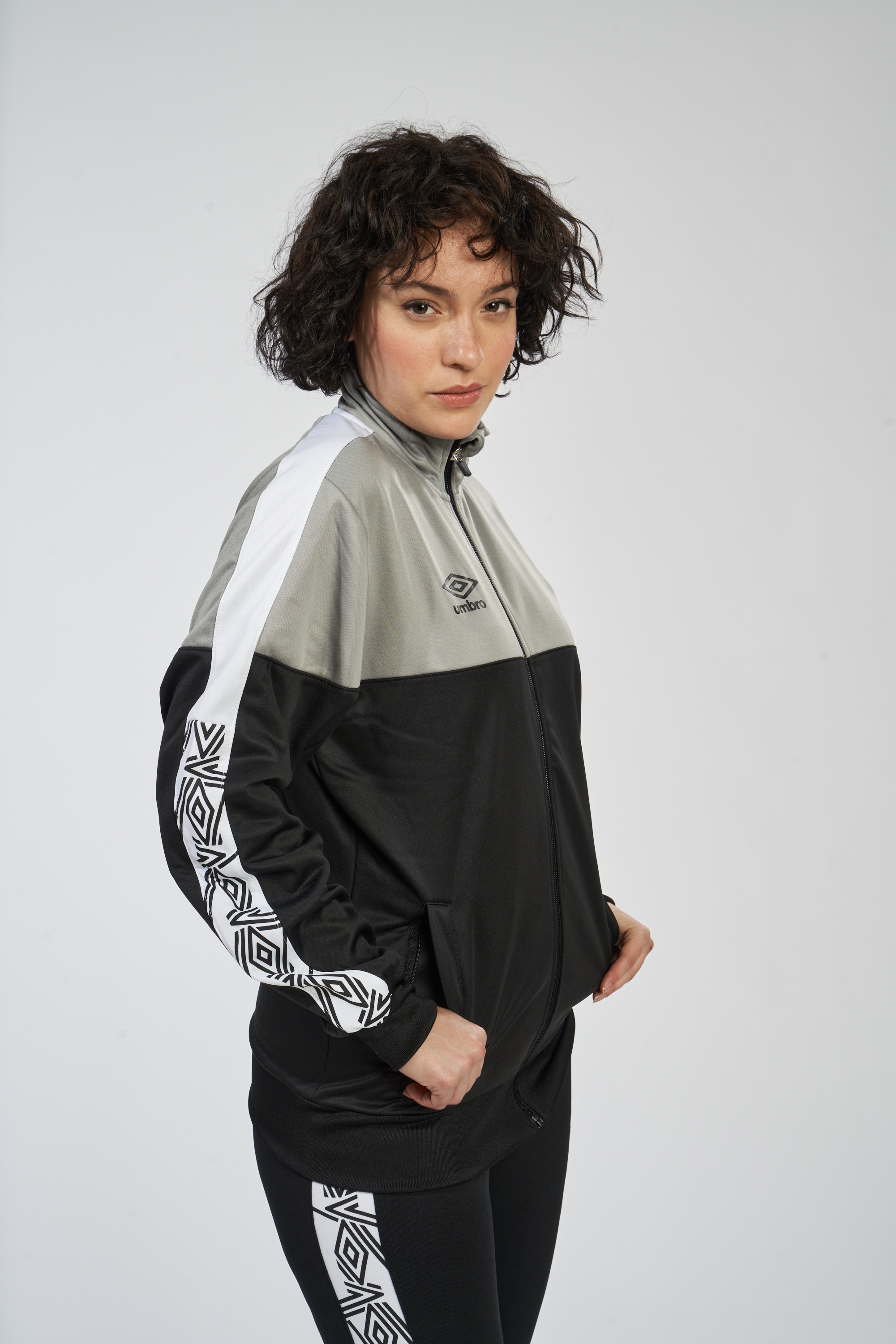 Chaqueta Umbro Nyassa Negro / Gris