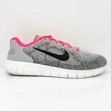 Zapatilla Nike Free Rn. Gris