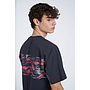 UMBRO RESORT CREW TEE INDIAN INK / PINK LIFT